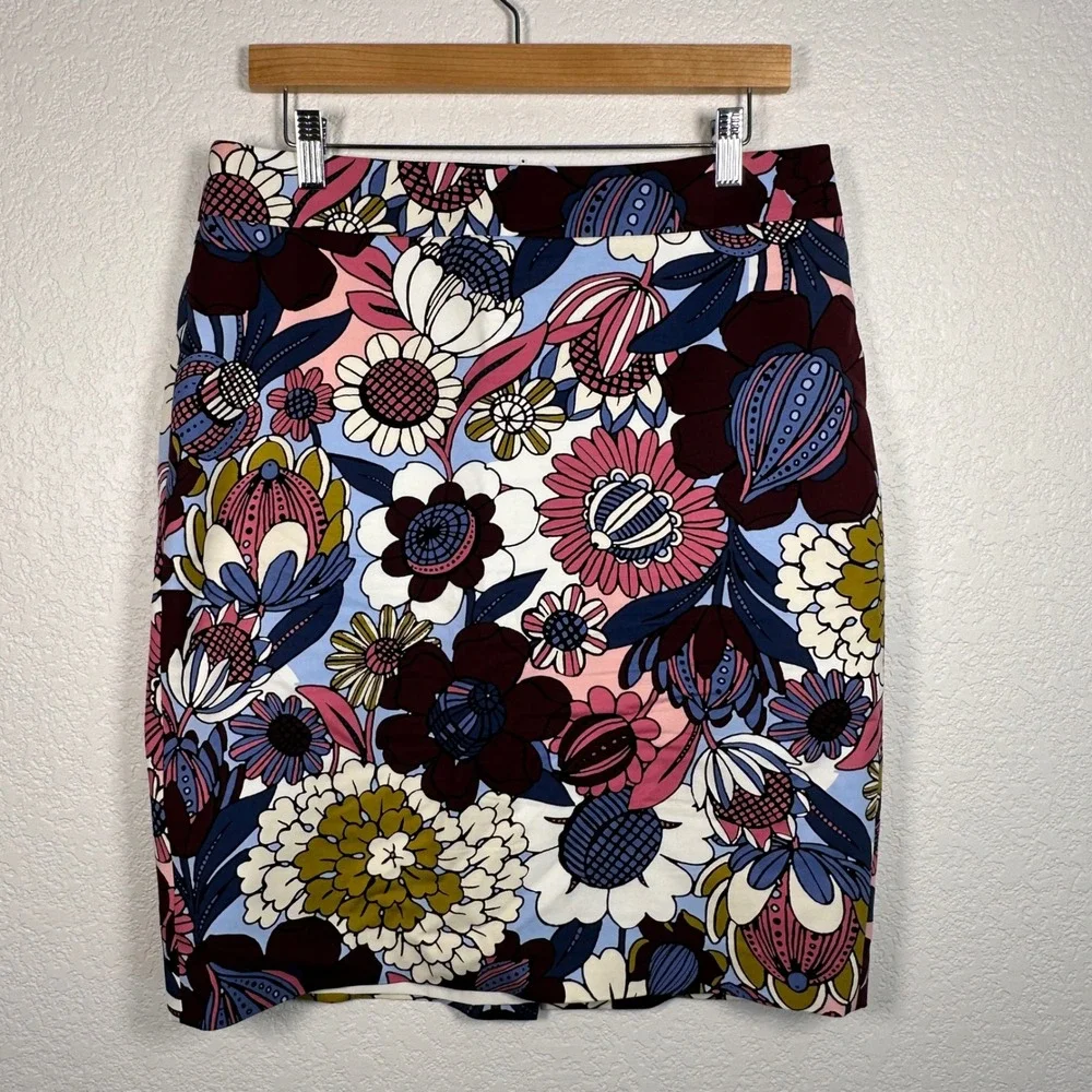 Ann Taylor Factory Floral Pencil Skirt Blue‎ Pink Burgundy Size 10 - Picture 2 of 12
